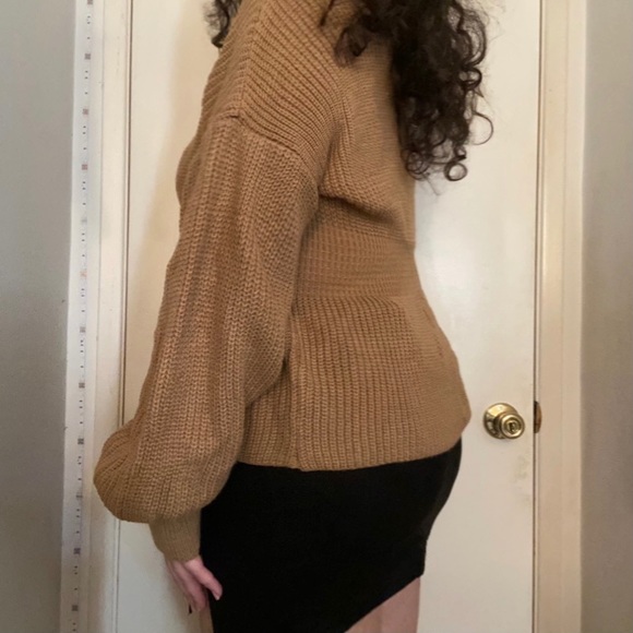 🤎Tan sweater🤎 - Picture 4 of 4